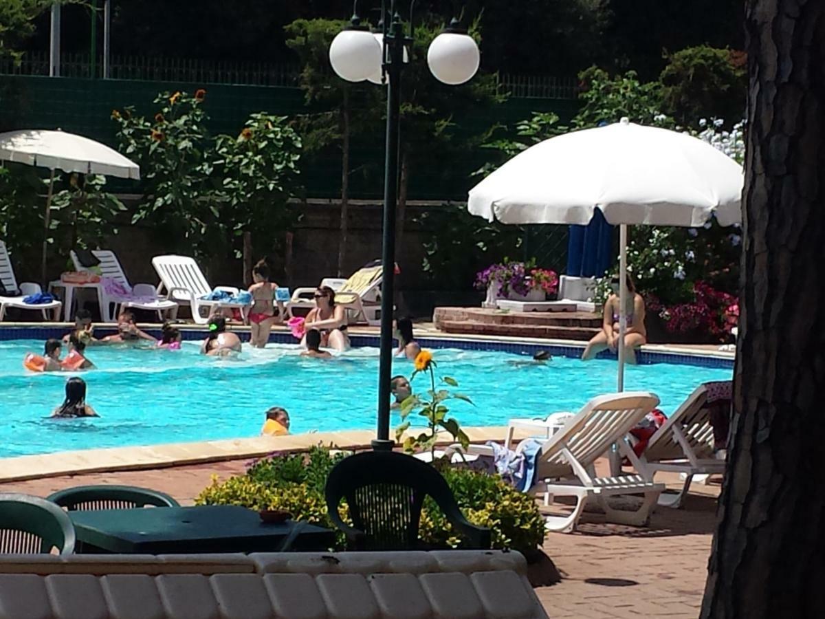 Thaire Resort 카스텔볼튜노 외부 사진