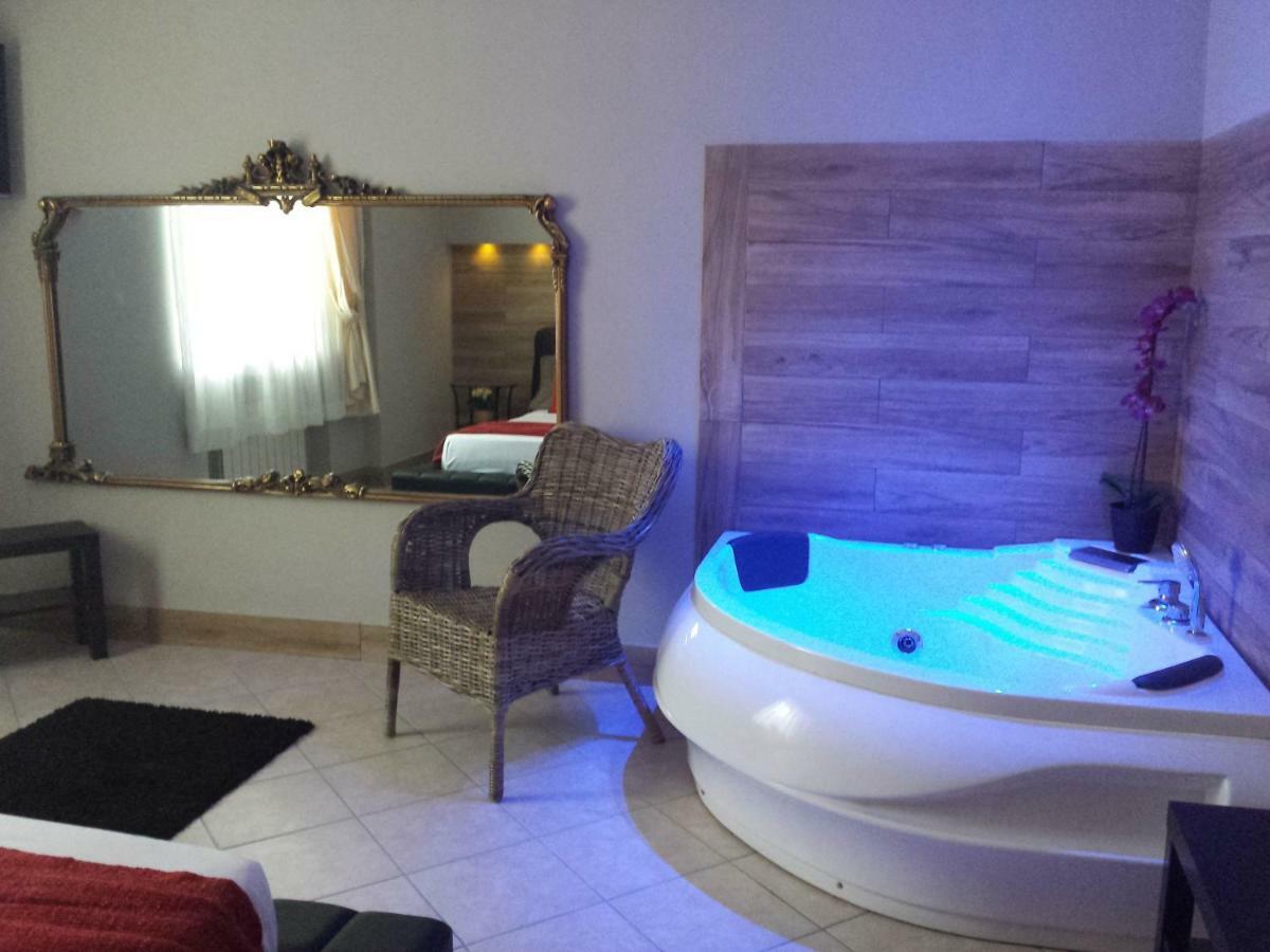 Thaire Resort 카스텔볼튜노 외부 사진